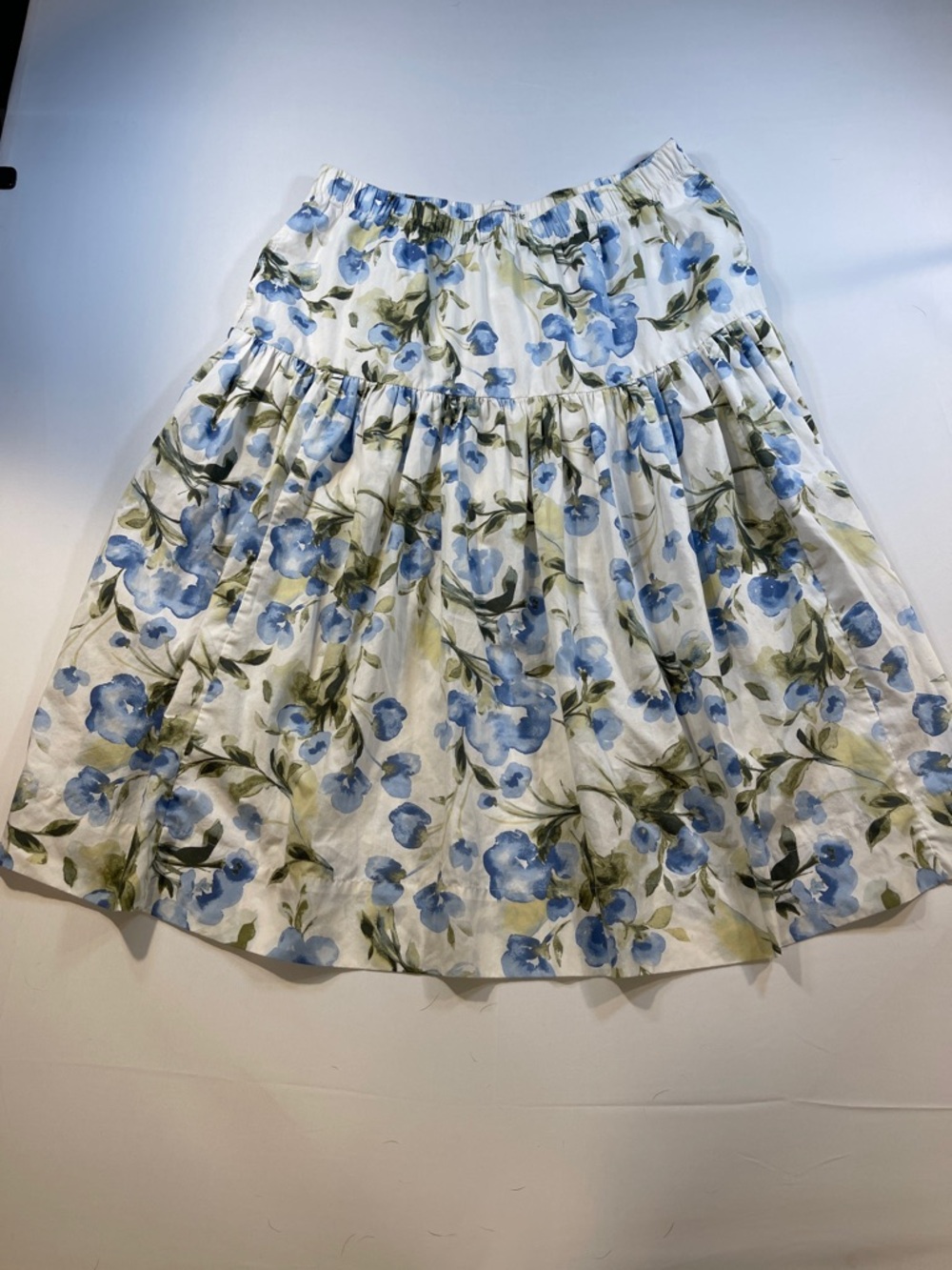 Abercrombie & Floral Two-Piece Crop Top (XL) & Skirt (XLP) Set - Picture 5 of 12